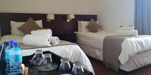 Botrivier Hotel Экстерьер фото